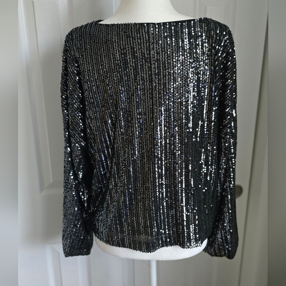 Elegant Black Sequin Women's Top Sz. Medium Cupcake & Cashmere - Picture 10 of 11